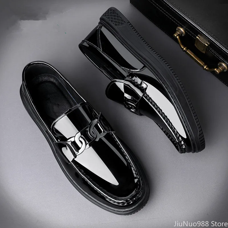 

Men Cow Leather Casual Shoes Street Gentleman Slip-on Patent Leather Loafers Spring Trend Man Comfortable Driving Shoes