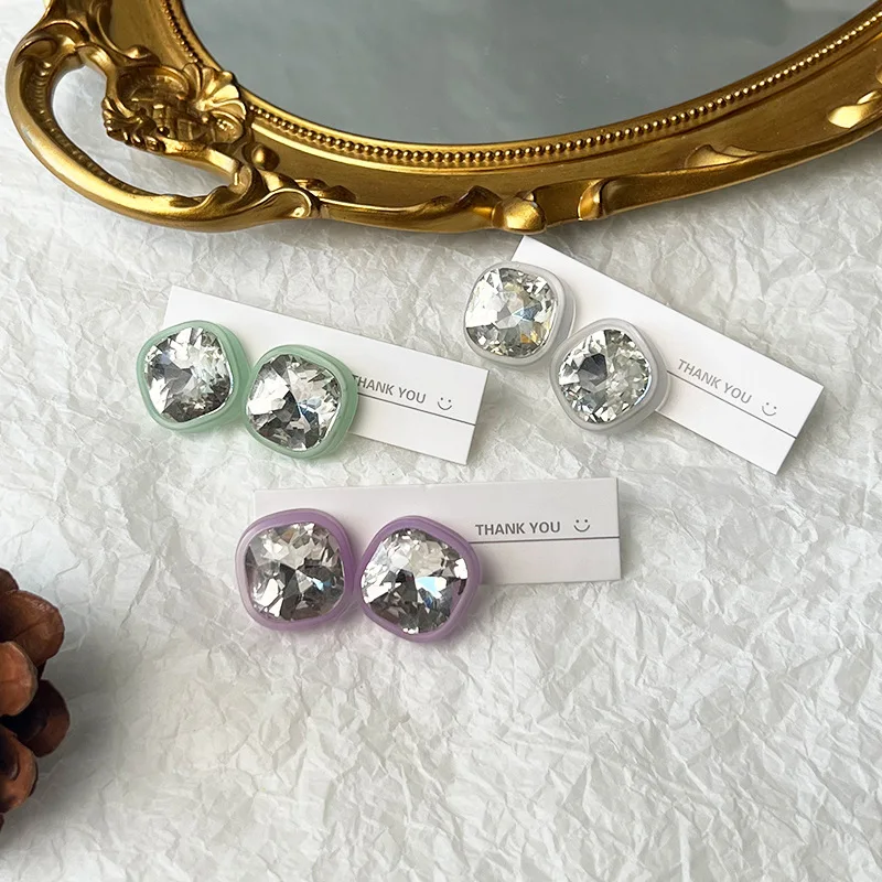 Fashion Small Square Silver Stud Earrings Small Fresh Glass Rhinestone Girl Earrings Jewelry Gift
Fashion Small Square Silver Stud Earrings Small Fresh Glass Rhinestone Girl Earrings Jewelry Gift