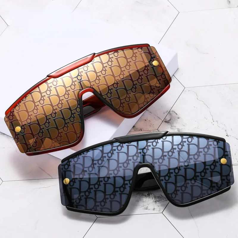 Personalized Letter Sunglasses Fashion Large Frame Conjoined Sunglasses Men's And Women's Versatile Street Shooting Glasses
Personalized Letter Sunglasses Fashion Large Frame Conjoined Sunglasses Men's And Women's Versatile Street Shooting Glasses