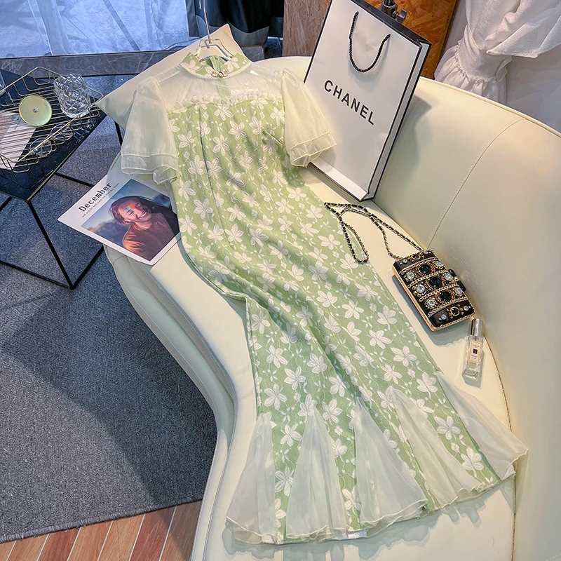 2023 Green Cheongsam Dress for Young Girls Summer Modified Long Fish Tail Lace Patchwork Dresses
2023 Green Cheongsam Dress for Young Girls Summer Modified Long Fish Tail Lace Patchwork Dresses