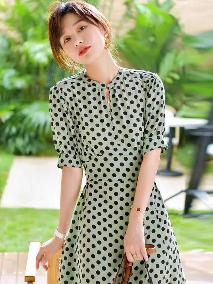 Dot Heavy Crepe De Chine Silk Dress Women's French Retro Contrast Color Mulberry Silk 2022 Spring And Summer New 
Dot Heavy Crepe De Chine Silk Dress Women's French Retro Contrast Color Mulberry Silk 2022 Spring And Summer New