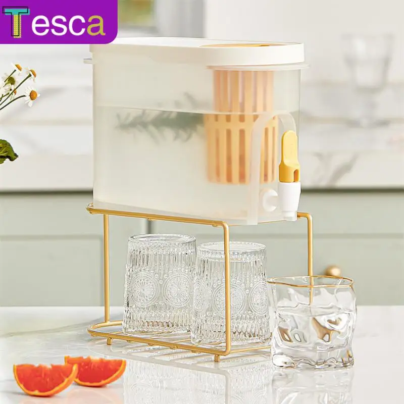 3.9l Refrigerator Cold Kettle With Faucet Summer Necessity Ice Bottle With Tap Cold Kettle Summer Drinking Water Jug
3.9l Refrigerator Cold Kettle With Faucet Summer Necessity Ice Bottle With Tap Cold Kettle Summer Drinking Water Jug