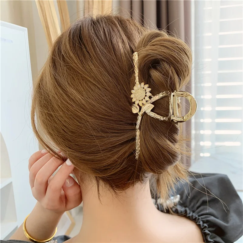 1PC Geometric Hair Crab Shark Clip Hair Claw Clip Hairpin Alloy Hair Claw Metal Clip Sunflower Hair Clip Matte Hair Claw
1PC Geometric Hair Crab Shark Clip Hair Claw Clip Hairpin Alloy Hair Claw Metal Clip Sunflower Hair Clip Matte Hair Claw