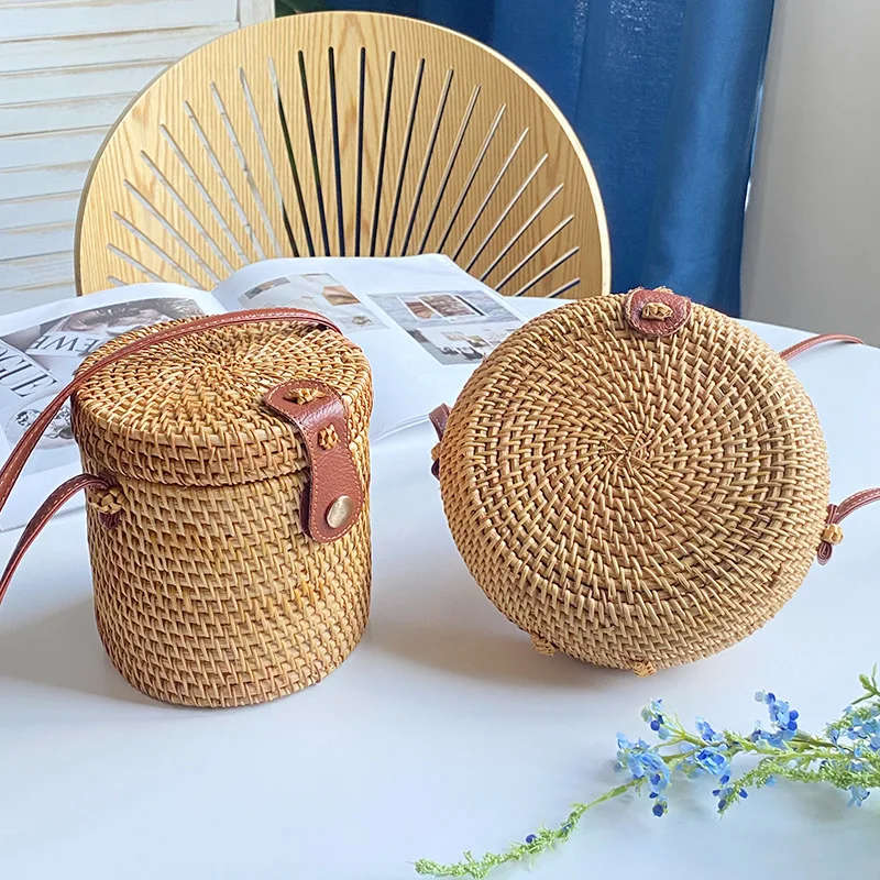 Women's rattan bag ins diagonal mini bag Mori basket retro literary hand-woven single-shoulder leather buckle bag
Women's rattan bag ins diagonal mini bag Mori basket retro literary hand-woven single-shoulder leather buckle bag