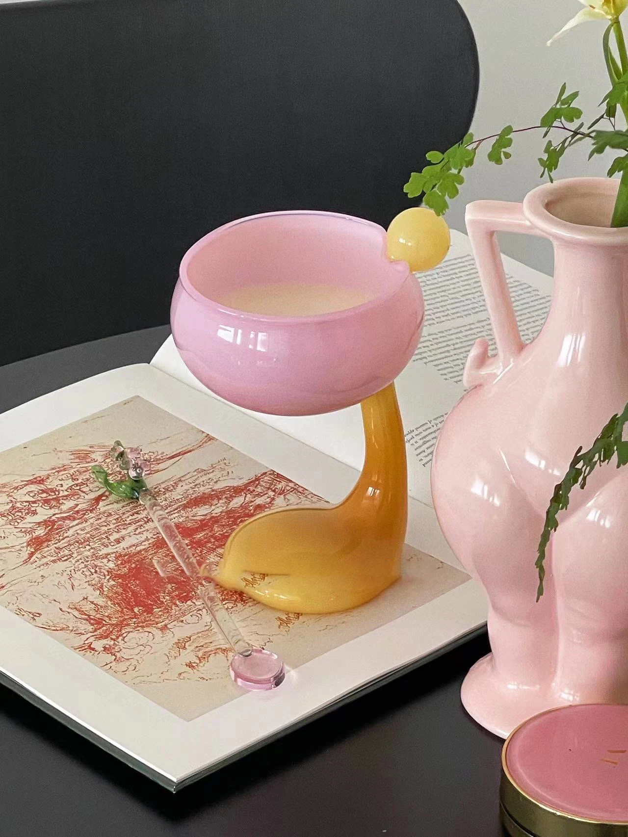 Стеклянная чашка для мороженого с изображением утки и пальмы
Стеклянная чашка для мороженого с изображением утки и пальмы