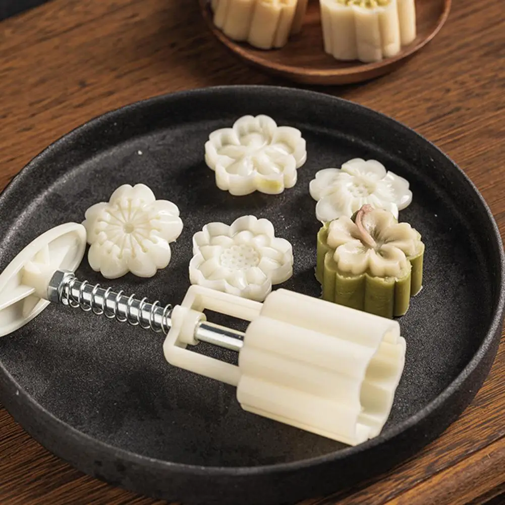 Pastry Mould Practical DIY Bakeware Cake Pastry Mould No Odor Reusable Fondant Mold 
Pastry Mould Practical DIY Bakeware Cake Pastry Mould No Odor Reusable Fondant Mold