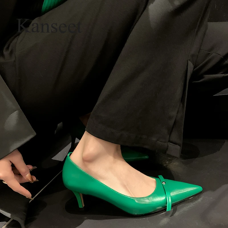 Туфли-лодочки Kanseet женские на высоком тонком каблуке, элегантная вечерняя обувь из натуральной персиковой кожи, с острым носком, весна 2023
Туфли-лодочки Kanseet женские на высоком тонком каблуке, элегантная вечерняя обувь из натуральной персиковой кожи, с острым носком, весна 2023