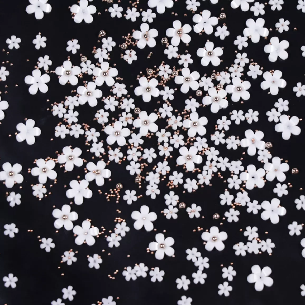 100pc/1bag 3D Big Small White Flowers Nail Art Accessories Mixed Steel Balls Three Dimensional Nail Polish Decals Decoration
100pc/1bag 3D Big Small White Flowers Nail Art Accessories Mixed Steel Balls Three Dimensional Nail Polish Decals Decoration