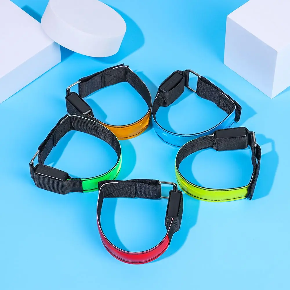 New Running Bracelet Outdoor Sports Running Armband Reflective Safety Belt Flashing Wristbands LED Luminous Light
New Running Bracelet Outdoor Sports Running Armband Reflective Safety Belt Flashing Wristbands LED Luminous Light