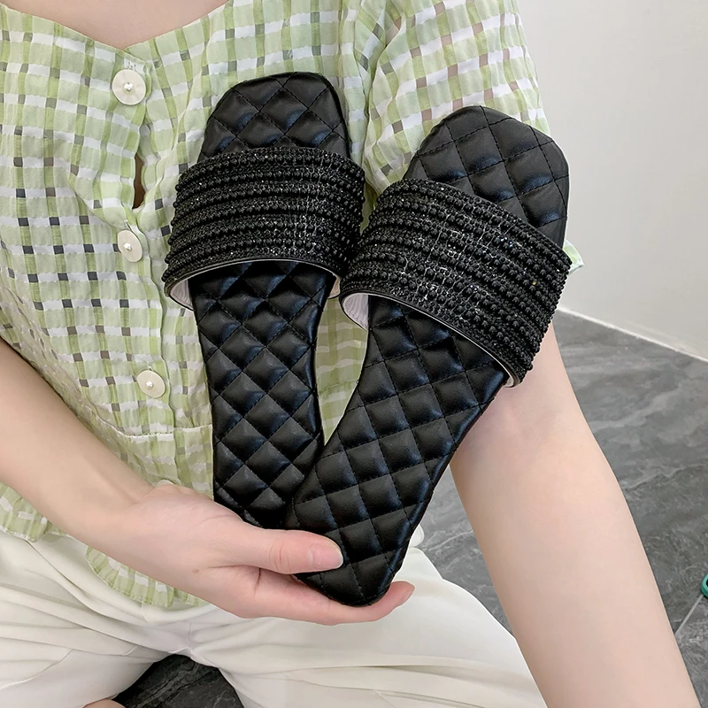 2022 Women's Summer Sandals Slip-on Square Toe Casual Leisure Fashion Women Slippers Flat Beach Shoes Plus Size
2022 Women's Summer Sandals Slip-on Square Toe Casual Leisure Fashion Women Slippers Flat Beach Shoes Plus Size