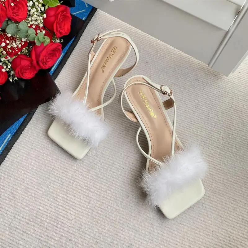 Female Sandal Square Toe 2022 Summer Low-Heeled Shoes with Strap Low-heeled Block Bow Buckle Comfort Rhinestone New Casual
Female Sandal Square Toe 2022 Summer Low-Heeled Shoes with Strap Low-heeled Block Bow Buckle Comfort Rhinestone New Casual