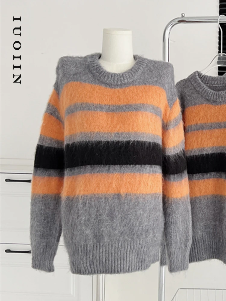 Пуловер IUOIIN в полоску, женские свитера, Осень-зима 2023, новый теплый дизайнерский шикарный однотонный топ в Корейском стиле, удобный мягкий свитер
Пуловер IUOIIN в полоску, женские свитера, Осень-зима 2023, новый теплый дизайнерский шикарный однотонный топ в Корейском стиле, удобный мягкий свитер