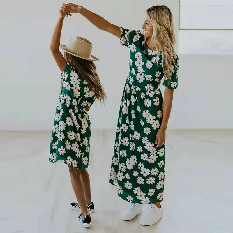 Flower Print Mother Daughter Dresses Family Set Short Sleeve Mommy and Me Matching Clothes Summer Women Girls Mom Baby Dress
Flower Print Mother Daughter Dresses Family Set Short Sleeve Mommy and Me Matching Clothes Summer Women Girls Mom Baby Dress