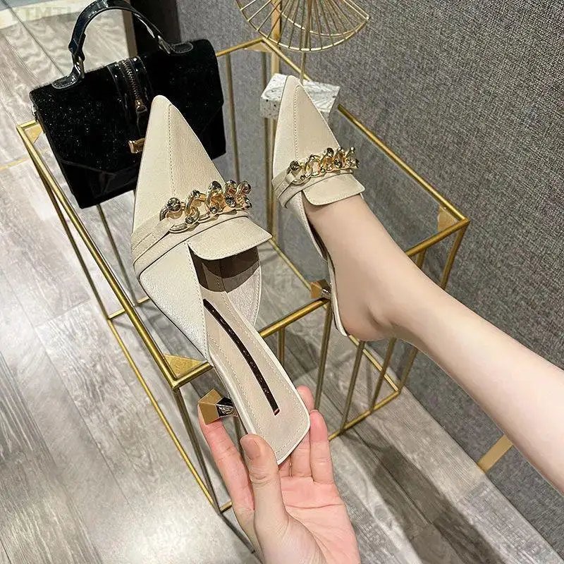 New Women Rubber Metal Chains Outsole Slides Slippers Footwear Fashion Casual Shoes Lady Mules Zapatillas Casa Sandals
New Women Rubber Metal Chains Outsole Slides Slippers Footwear Fashion Casual Shoes Lady Mules Zapatillas Casa Sandals