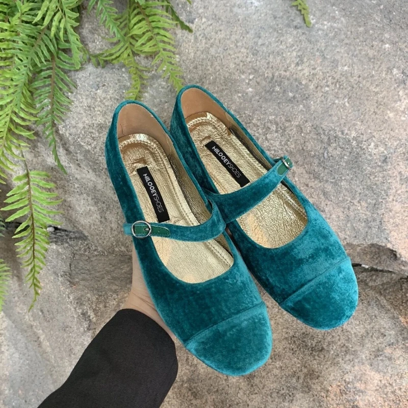 Vintage Velour Flats Pearl Button Square Toe Mary Janes Fashion Casual Shoes Women Comfort Loafers Shoes for Work Leather Flats
Vintage Velour Flats Pearl Button Square Toe Mary Janes Fashion Casual Shoes Women Comfort Loafers Shoes for Work Leather Flats