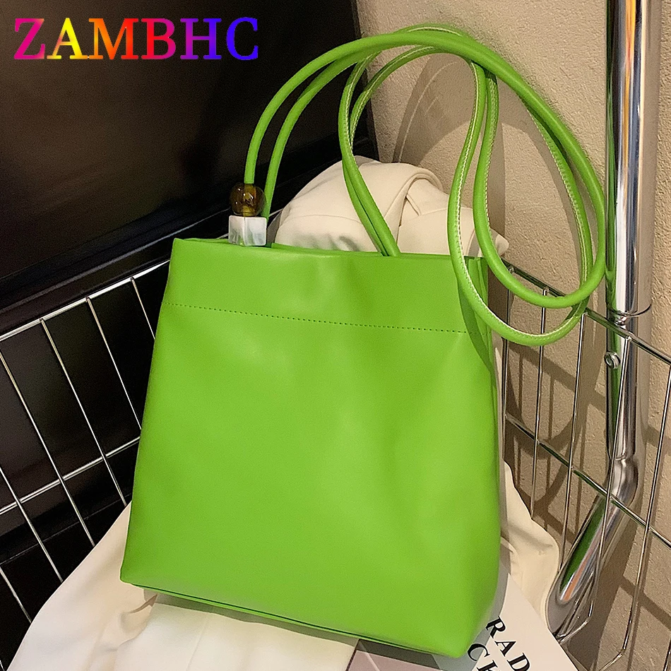 New Summer Women's Tote Bag PU Leather Shoulder Messenger Bags for Women 2022 Trend Purses and Handbags Luxury Designer Lady Sac
New Summer Women's Tote Bag PU Leather Shoulder Messenger Bags for Women 2022 Trend Purses and Handbags Luxury Designer Lady Sac