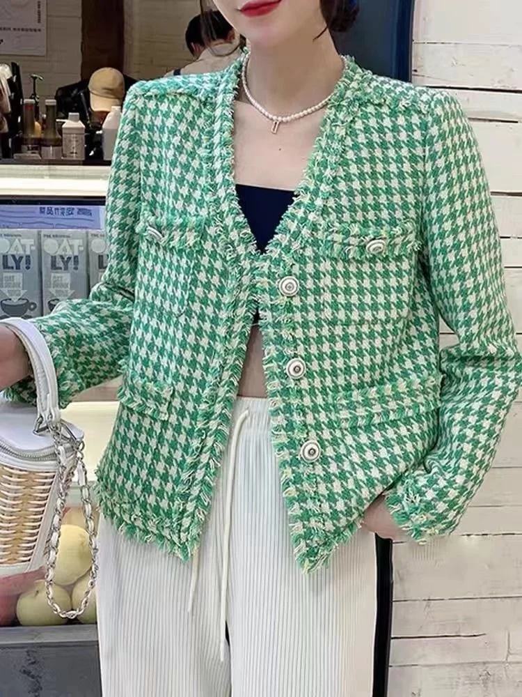 Early Autumn Latest Female Small Fragrant Style V-Neck All-Match Sweet Tassel Jacket Women's Trend Plaid Single-Breasted Jacket
Early Autumn Latest Female Small Fragrant Style V-Neck All-Match Sweet Tassel Jacket Women's Trend Plaid Single-Breasted Jacket