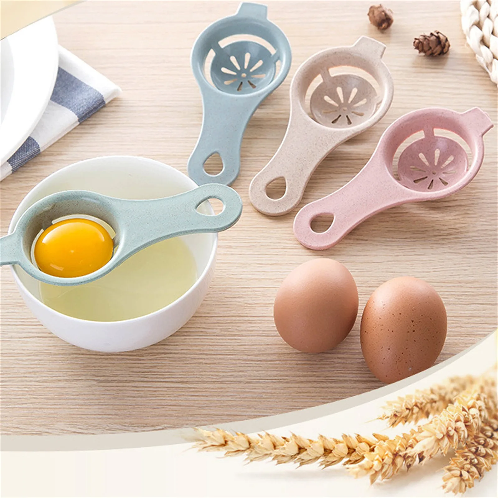 

Eggs Separator Sifting Kitchen Gadget Plastic Filter Sieve Divider Holder 4PCS Egg Separator White Yolk Sifting Home Kitchen