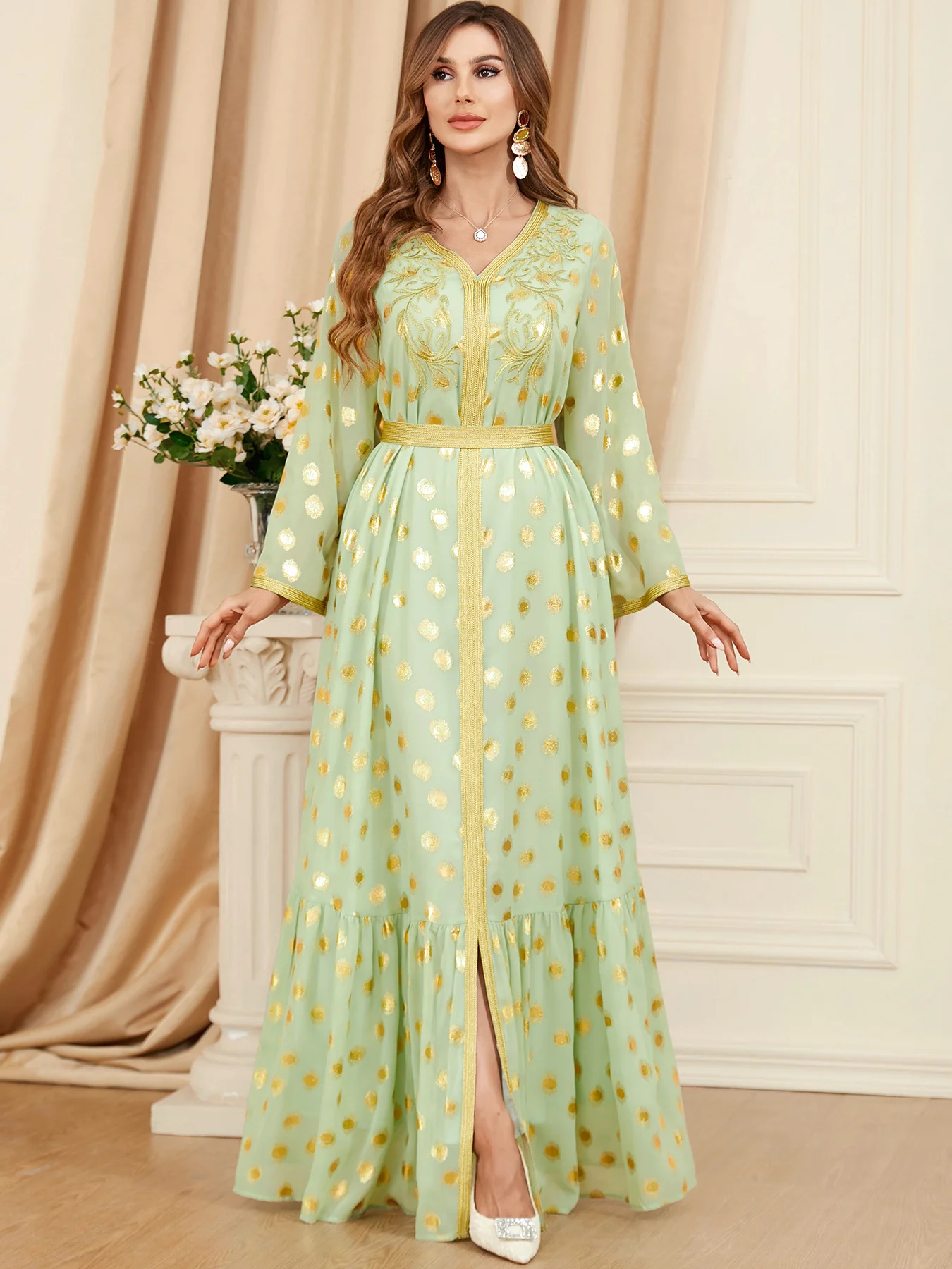 Abaya for Women Kaftan Caftan Dubai Muslin V-neck Long Sleeves Evening Dress for Wedding Ramadan Women Fashion Clothing
Abaya for Women Kaftan Caftan Dubai Muslin V-neck Long Sleeves Evening Dress for Wedding Ramadan Women Fashion Clothing