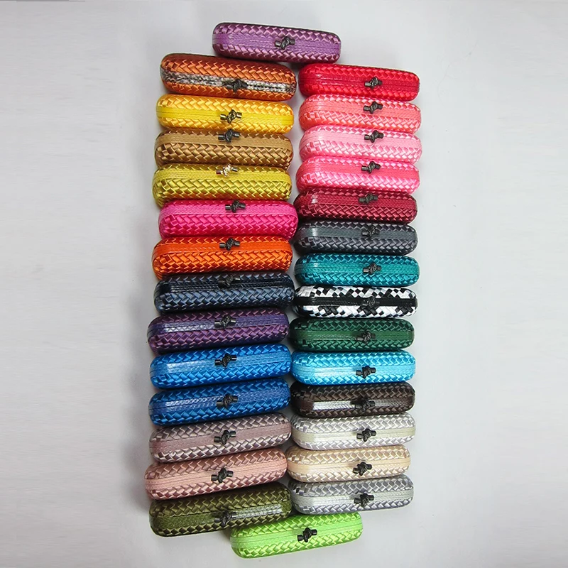 Ретро, тканый шелковый шарф, сшивание змеиной кожи, многофункциональный, вечеринка, вечерняя сумочка, новые дамы, косметичка, мода, униве...
Ретро, тканый шелковый шарф, сшивание змеиной кожи, многофункциональный, вечеринка, вечерняя сумочка, новые дамы, косметичка, мода, униве...