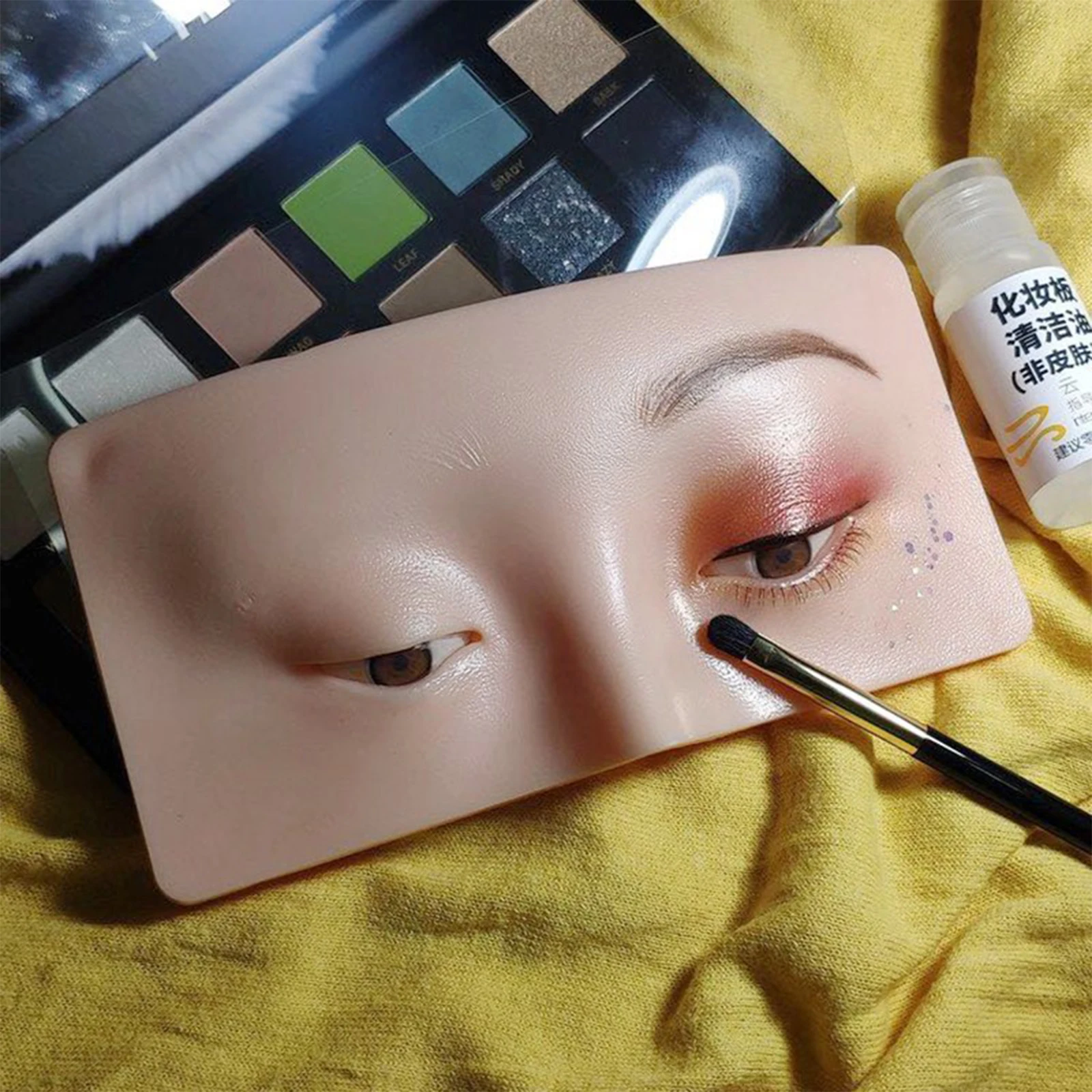Silicone Practice Board Face Model Eye Makeup Practice Pad Reusable Face Eye Makeup Eyelash Lashes Mannequin Head for Beautician
Silicone Practice Board Face Model Eye Makeup Practice Pad Reusable Face Eye Makeup Eyelash Lashes Mannequin Head for Beautician