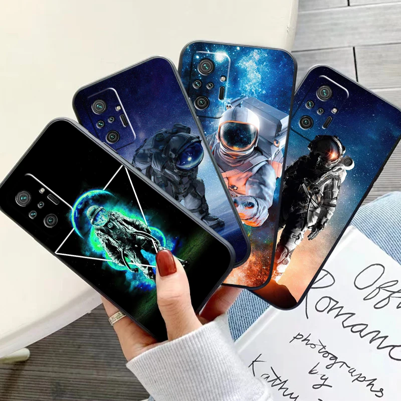 Astronaut Phone Case For Xiaomi Redmi Note 10 10X 10T 10S 9 9T 9A 9C 9S 9 Pro Funda Coque Carcasa Liquid Silicon Black Soft
Astronaut Phone Case For Xiaomi Redmi Note 10 10X 10T 10S 9 9T 9A 9C 9S 9 Pro Funda Coque Carcasa Liquid Silicon Black Soft