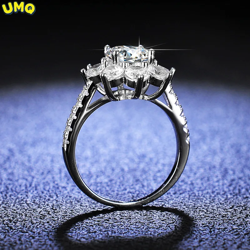 Luxury 2ct Moissanite Ring Round Brilliant Cut Diamond Test Passed Moissanite Diamond Sunflower Rings for Women Wedding Ring
Luxury 2ct Moissanite Ring Round Brilliant Cut Diamond Test Passed Moissanite Diamond Sunflower Rings for Women Wedding Ring