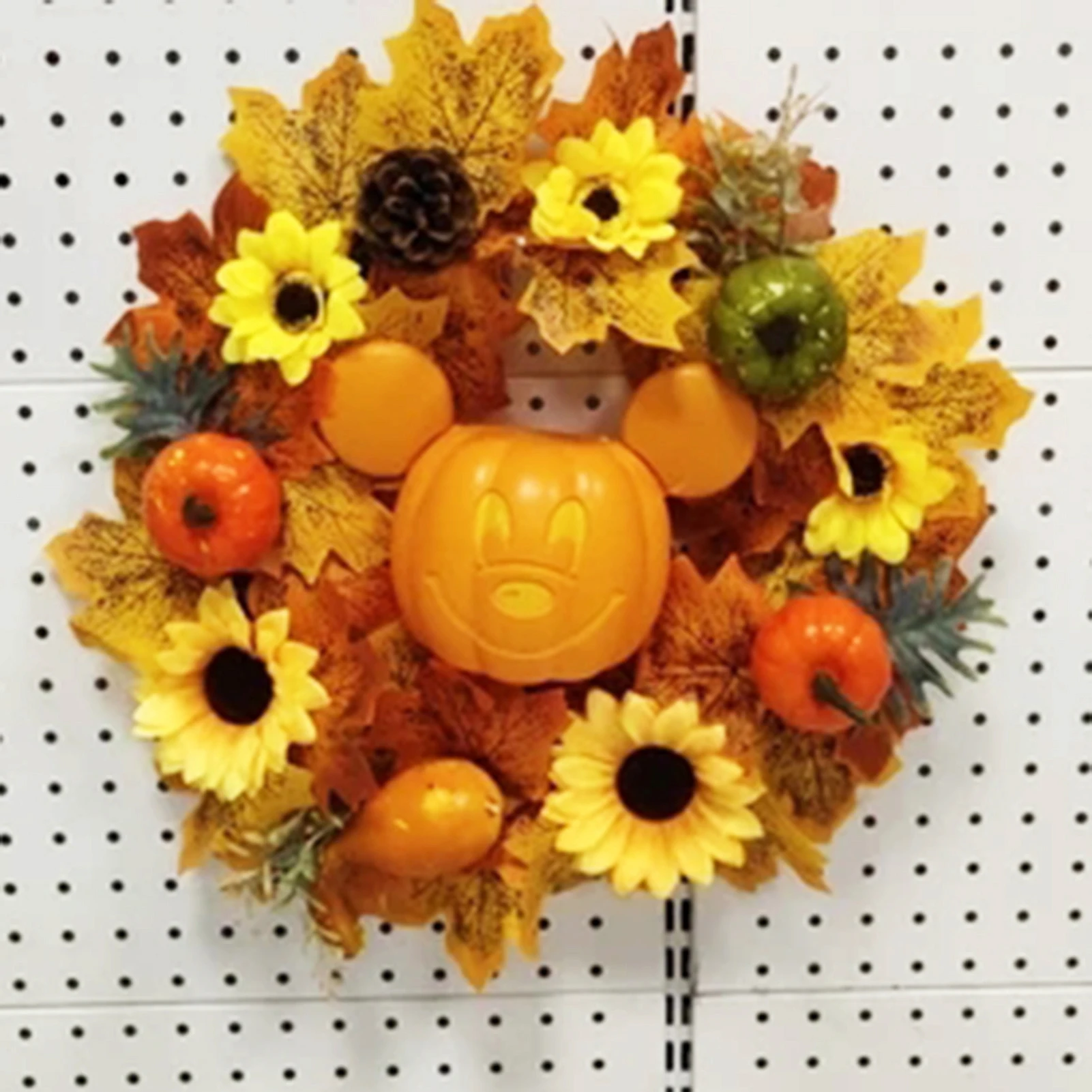 Реалистичный декоративный цветочный венок 35 см, украшение для входной двери, Осенний венок, венок с кленовыми листьями для Хэллоуина, искусственный венок
Реалистичный декоративный цветочный венок 35 см, украшение для входной двери, Осенний венок, венок с кленовыми листьями для Хэллоуина, искусственный венок