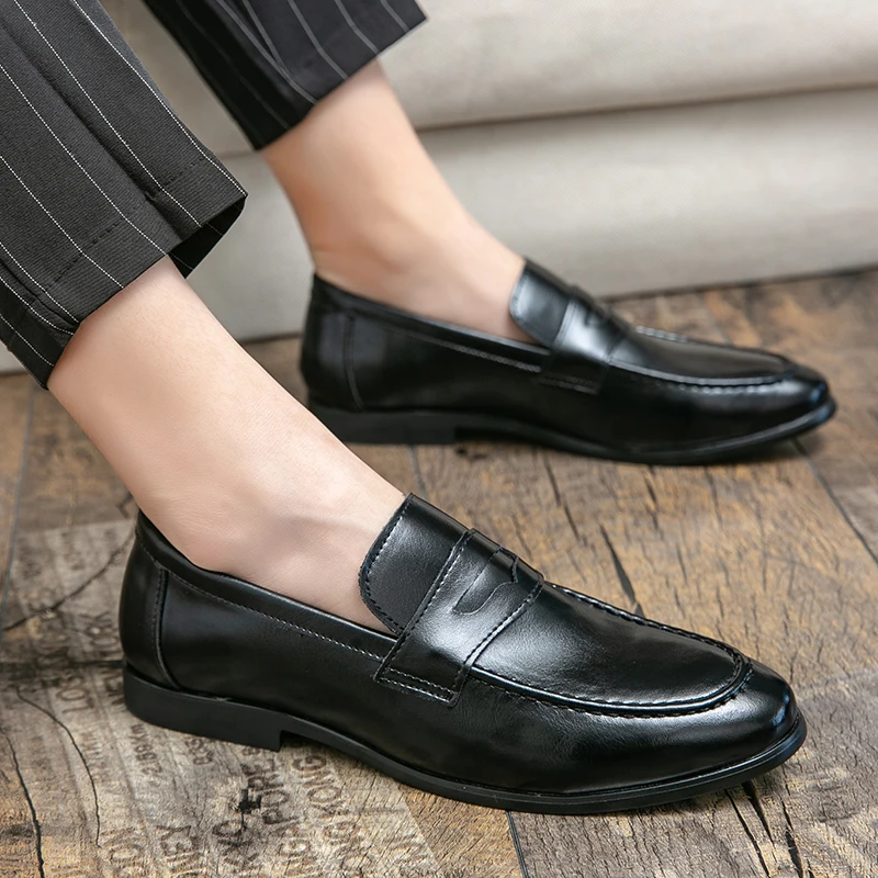 Mens Loafers British Style Dress Shoes Men Platform Shoes Fashion Versatile Leather Shoes High Quality Pointed Cowhide Shoes Men
Mens Loafers British Style Dress Shoes Men Platform Shoes Fashion Versatile Leather Shoes High Quality Pointed Cowhide Shoes Men