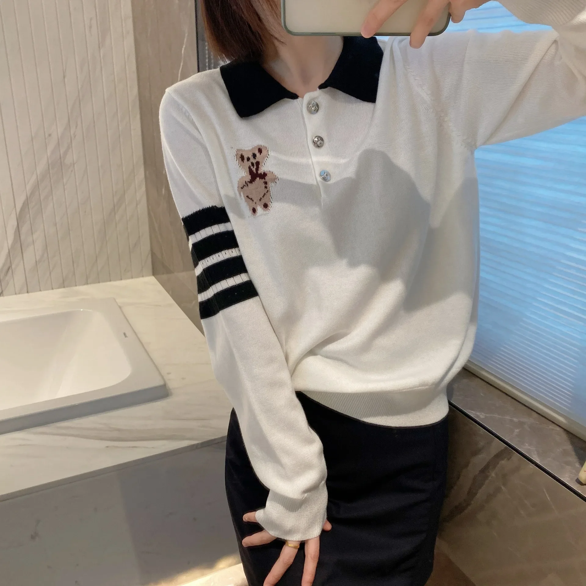 High Quality TB Korean Fashion Long-sleeved Bear Polo Shirt Sweater Women Pullover
High Quality TB Korean Fashion Long-sleeved Bear Polo Shirt Sweater Women Pullover