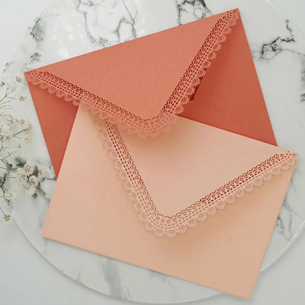 5pcs/pack Vintage Hollow Lace Envelopes Cards Storage Bag Greeting Cards For DIY Card Storage, Wedding Invitation, Gift Packing
5pcs/pack Vintage Hollow Lace Envelopes Cards Storage Bag Greeting Cards For DIY Card Storage, Wedding Invitation, Gift Packing