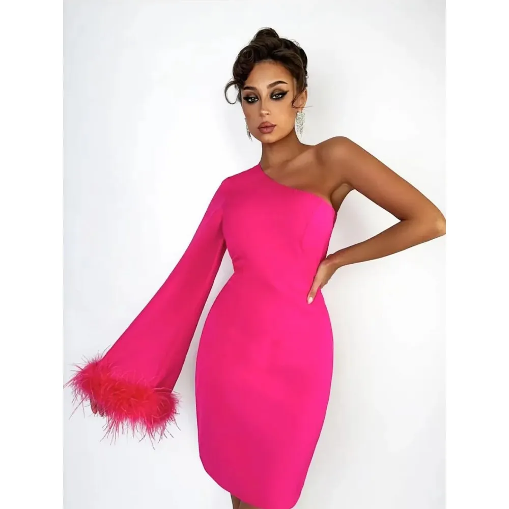 Fashion One-shoulder Mini Bandage Dress 2023 Slim Stitching Backless Tight-fitting Party Long-sleeved Women's Niche Dress
Fashion One-shoulder Mini Bandage Dress 2023 Slim Stitching Backless Tight-fitting Party Long-sleeved Women's Niche Dress