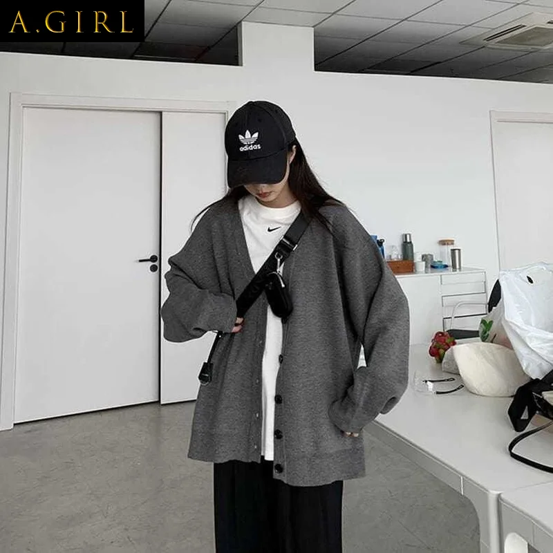 Cardigan Women V-neck Elegant Single Breasted Femme Simple Tender Classic Spring Japan Style Sweaters Jumper Daily Chic Vintage
Cardigan Women V-neck Elegant Single Breasted Femme Simple Tender Classic Spring Japan Style Sweaters Jumper Daily Chic Vintage