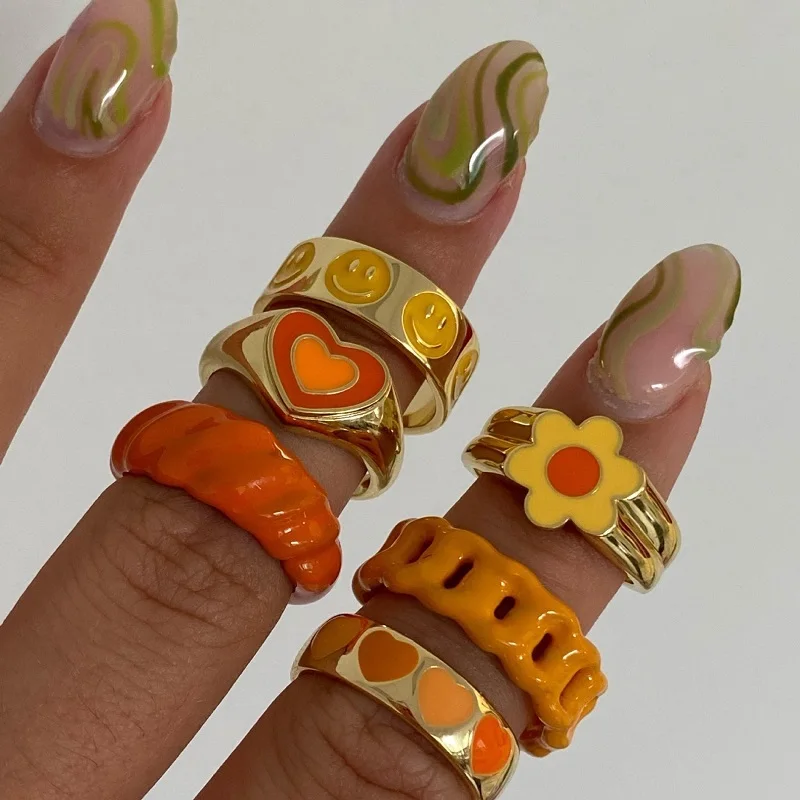 Minority design sense flower element ring ins minority ring girl lady out of the street fashion
Minority design sense flower element ring ins minority ring girl lady out of the street fashion