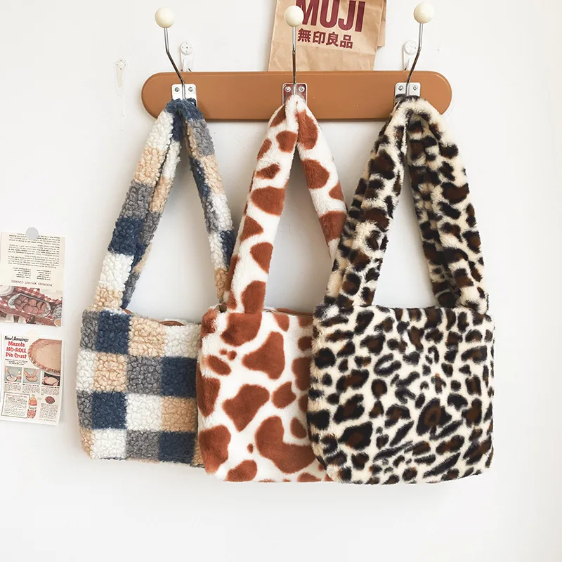 Women Winter Casual Fashion Faux Fur Leopard Soft Hobo Shoulder Bag Female Ins Trends Vintage Cute Fluffy Plaid Roomy Handbag
Women Winter Casual Fashion Faux Fur Leopard Soft Hobo Shoulder Bag Female Ins Trends Vintage Cute Fluffy Plaid Roomy Handbag