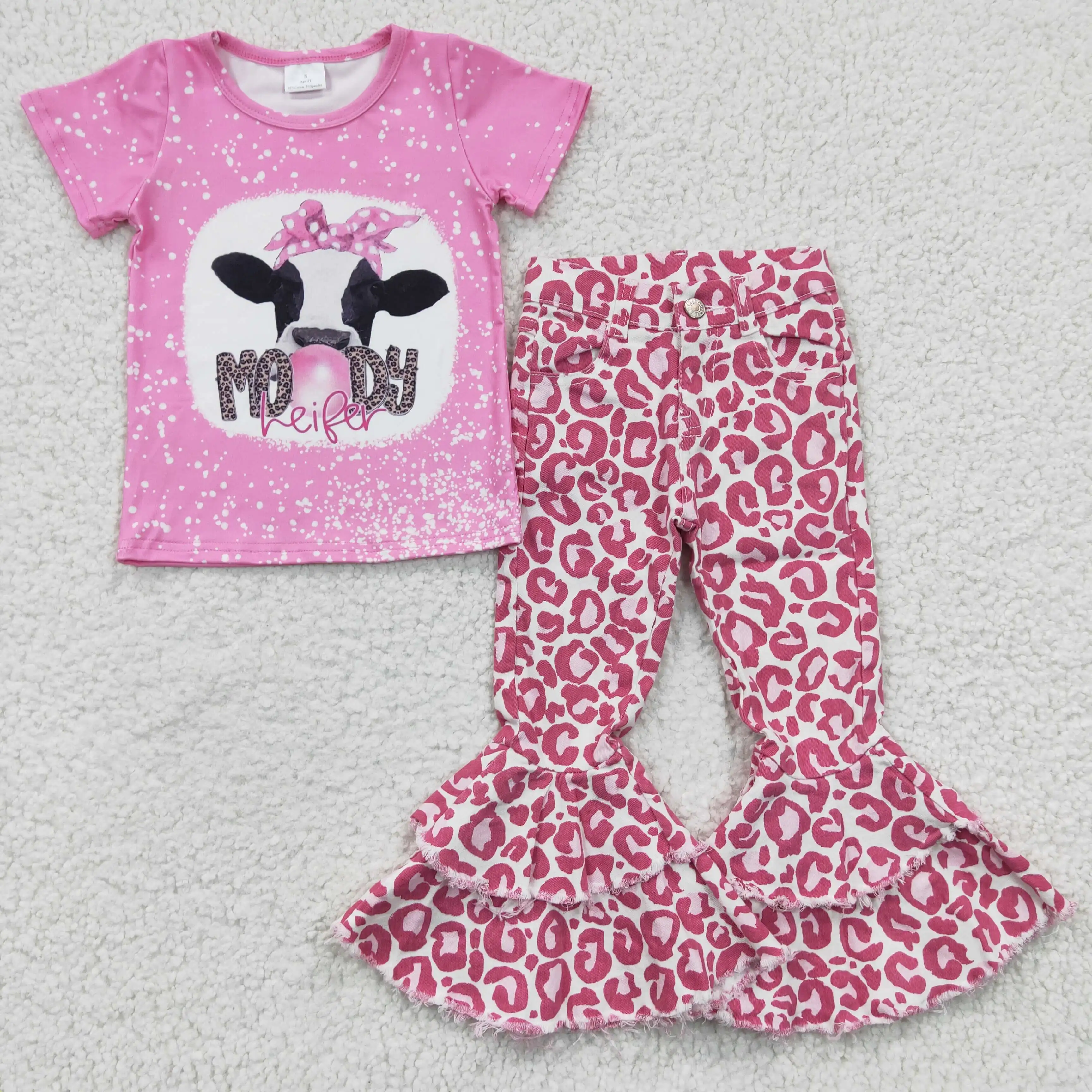High Quality MOODY cow pink T-shirts and Leopard jeans outfits kids clothes for girls children's clothing set
High Quality MOODY cow pink T-shirts and Leopard jeans outfits kids clothes for girls children's clothing set