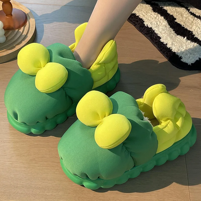 Winter Plush Indoor Slippers Home Flat Floor Home Soft Bedroom Warm Home Anti-skid Thick Slippers Autumn and Winter Shoes
Winter Plush Indoor Slippers Home Flat Floor Home Soft Bedroom Warm Home Anti-skid Thick Slippers Autumn and Winter Shoes