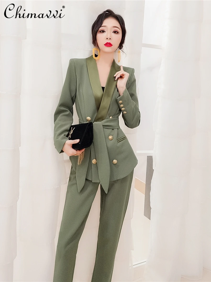 Elegant Solid Color Notched Long Sleeve Double-breasted Buttons Blazer and High Waist Slimming Long Pants Women Two-Piece Suit
Elegant Solid Color Notched Long Sleeve Double-breasted Buttons Blazer and High Waist Slimming Long Pants Women Two-Piece Suit