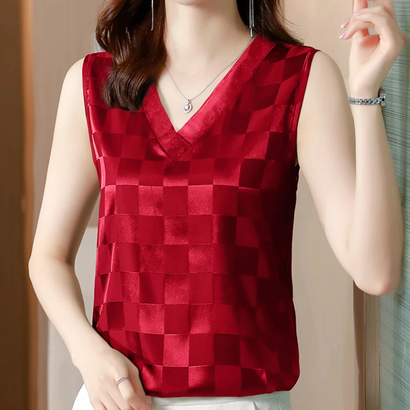 Fashion Summer Elegant Sleeveless Satin Blouse for Woman V Neck Lace Shirts 2023 Plaid Silk Casual Loose Top Office Blusas 26084
Fashion Summer Elegant Sleeveless Satin Blouse for Woman V Neck Lace Shirts 2023 Plaid Silk Casual Loose Top Office Blusas 26084