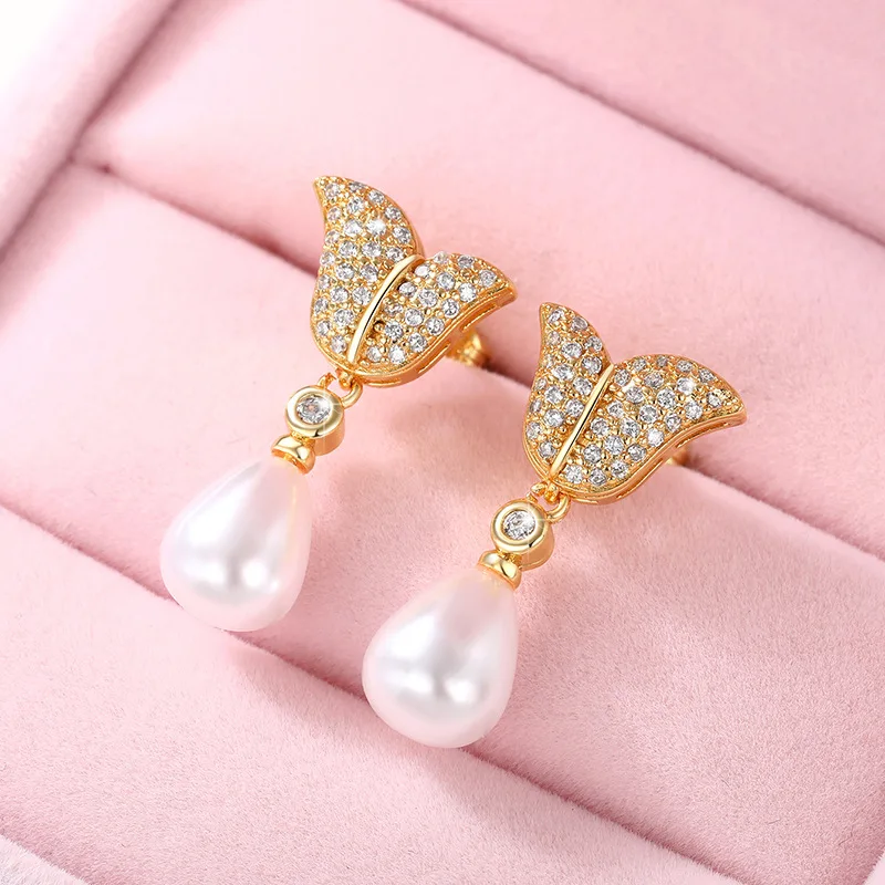 2023 New Creative Beauty Fish Tail Pearl Earrings Feminine Style High Class Foreign Style Light Luxury Anti Allergic Earrings
2023 New Creative Beauty Fish Tail Pearl Earrings Feminine Style High Class Foreign Style Light Luxury Anti Allergic Earrings