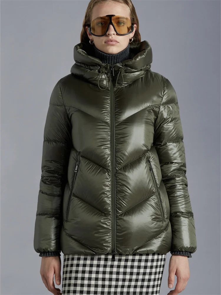 Winter New Women's Down Jacket Hot Sale New Hooded Down Jacket Black Glossy Short Down Jacket Warm And Comfortable Thick Coat
Winter New Women's Down Jacket Hot Sale New Hooded Down Jacket Black Glossy Short Down Jacket Warm And Comfortable Thick Coat