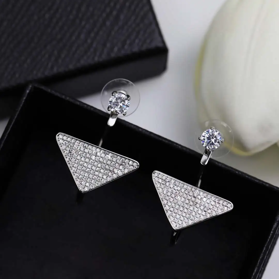 New Trend Women Crystal Triangle Shiny Earrings luxury Diamond Girl Piercing Earrings Stainless Steel Premium Jewelry
New Trend Women Crystal Triangle Shiny Earrings luxury Diamond Girl Piercing Earrings Stainless Steel Premium Jewelry