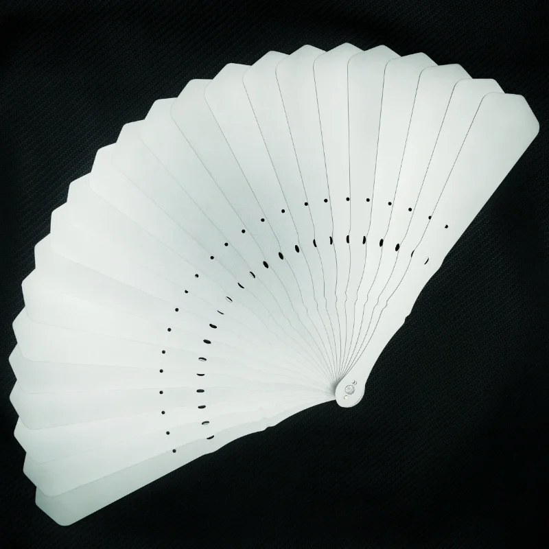 Полностью из титанового сплава Железный веер для самозащиты кунг-фу тайчи ханфу веер докортированный Металлообработка полый складной веер домашний декор 
Полностью из титанового сплава Железный веер для самозащиты кунг-фу тайчи ханфу веер докортированный Металлообработка полый складной веер домашний декор