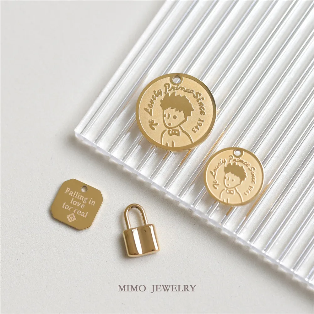 Titanium steel oven with gilt lock lettering little prince pendant DIY necklace bracelet pendant
Titanium steel oven with gilt lock lettering little prince pendant DIY necklace bracelet pendant