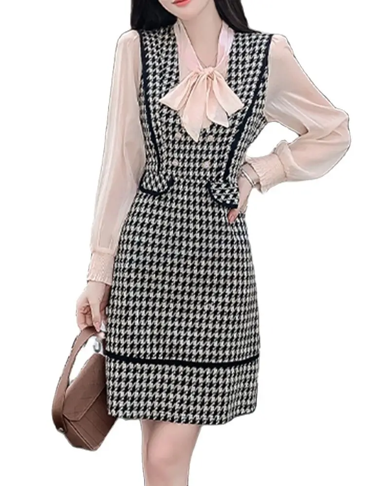 Quality elegant dress 2022 spring new bow strap v-neck fake two dress long sleeve dress fashion women's clothing
Quality elegant dress 2022 spring new bow strap v-neck fake two dress long sleeve dress fashion women's clothing
