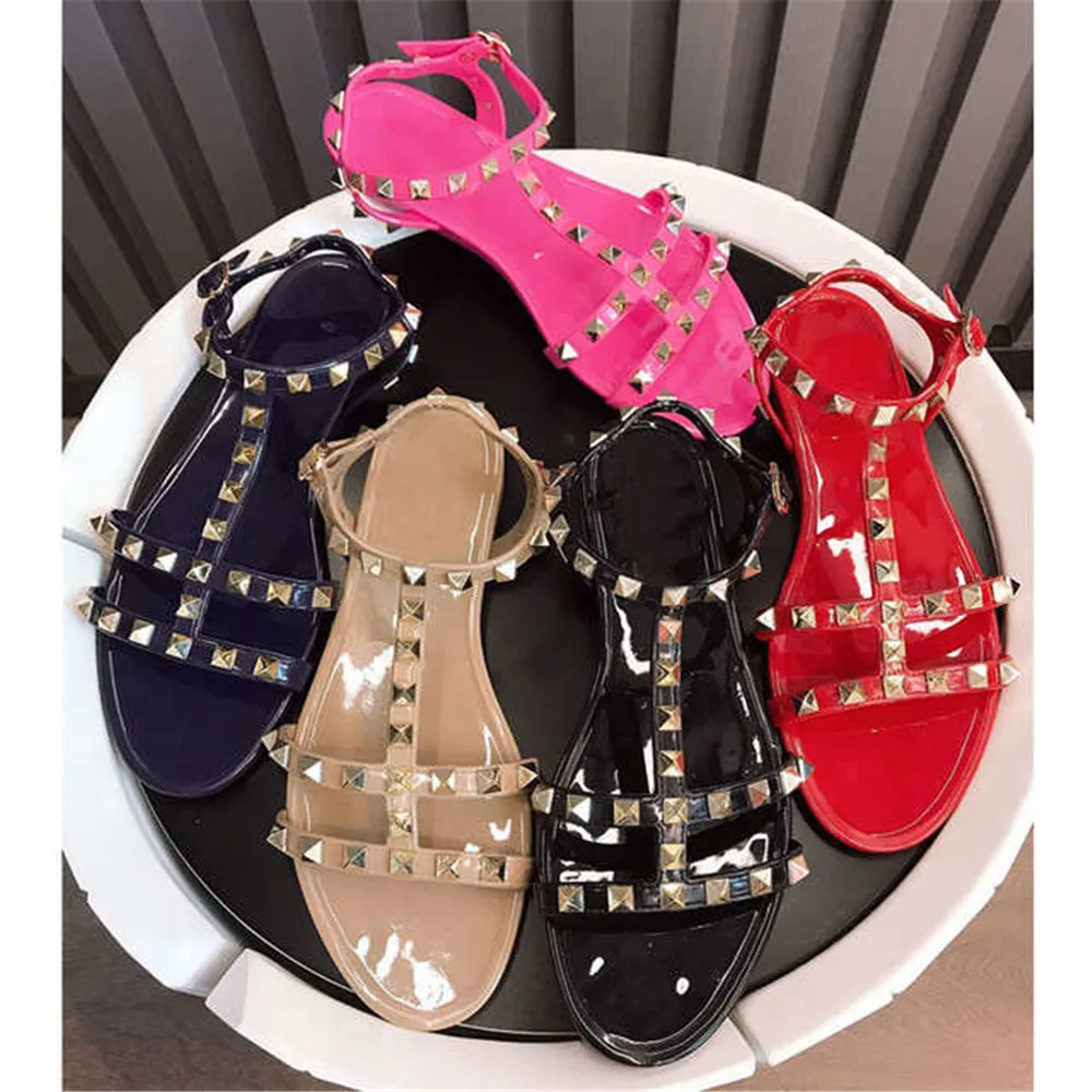 

New Fashion Buckle-strap Women's shoes Summer Sandals Top Quality Rivet Jelly Sandals Women Rivets Studded Beach Sandals 35-40