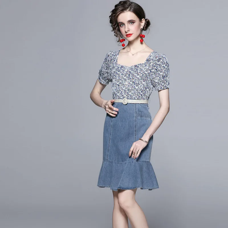 Summer New Women Square Neck Denim Stitched Chiffon Floral Dress Female Fashion Casual High Waist Slim A-Line Dresses
Summer New Women Square Neck Denim Stitched Chiffon Floral Dress Female Fashion Casual High Waist Slim A-Line Dresses