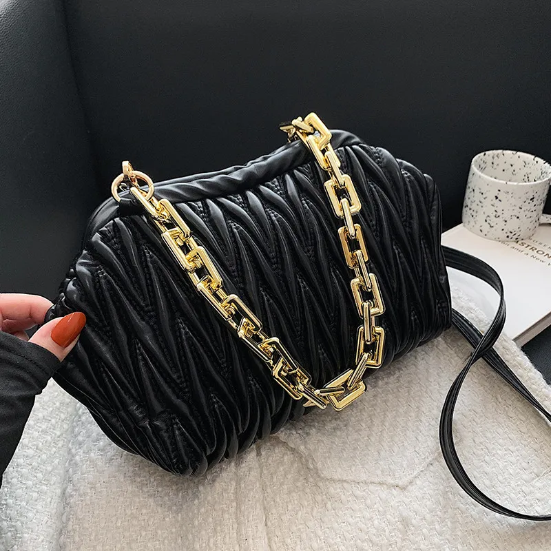2022 Fashion New Bag Fold Armpit Bag Foreign Style Fashion Chain Single Shoulder Bag Fashion Luxury Messenger Bag
2022 Fashion New Bag Fold Armpit Bag Foreign Style Fashion Chain Single Shoulder Bag Fashion Luxury Messenger Bag