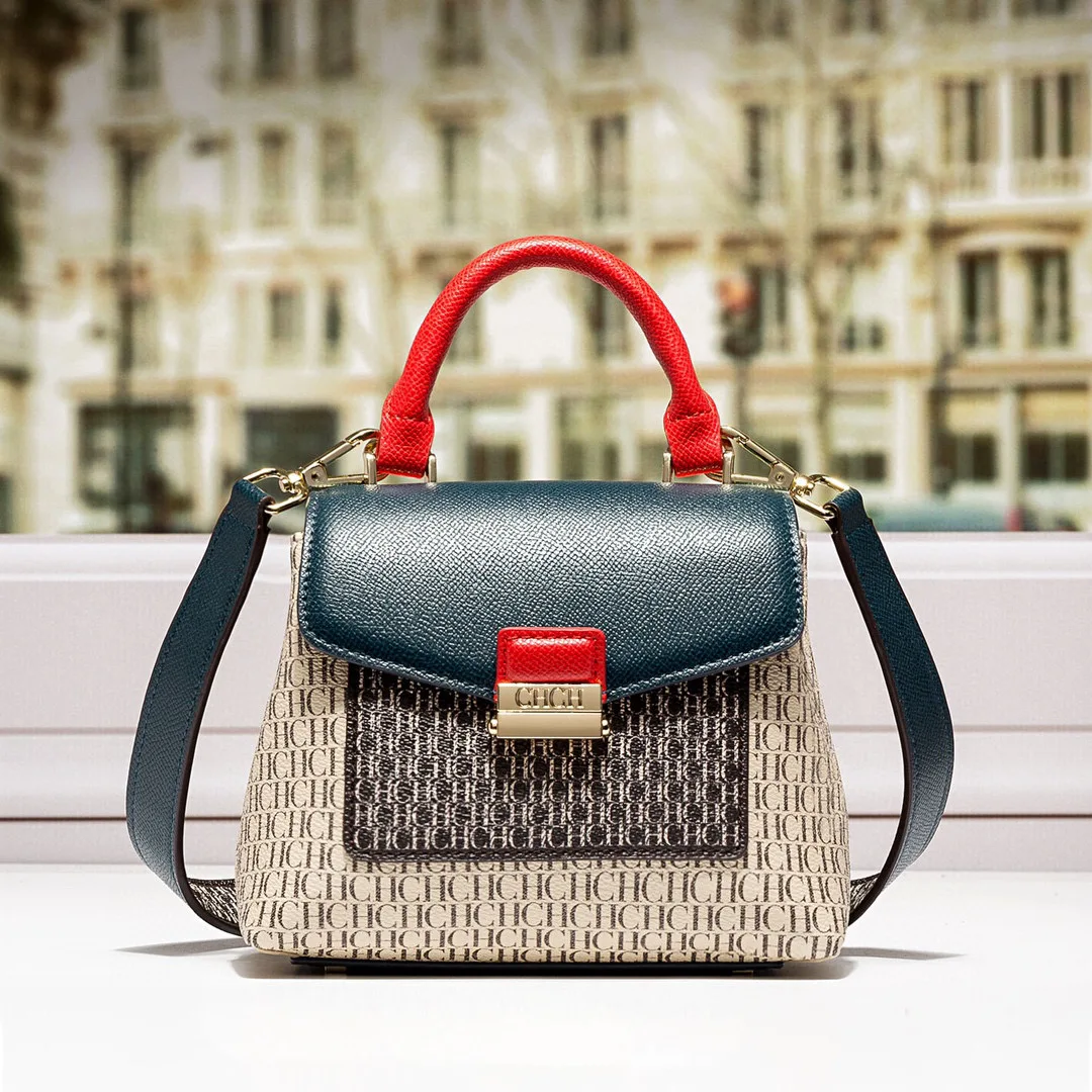 2022 New Women's Portable Single Shoulder Messenger Multifunctional Baotou Layer Cowhide Flip Design Color Overlapping CHCH HCHC
2022 New Women's Portable Single Shoulder Messenger Multifunctional Baotou Layer Cowhide Flip Design Color Overlapping CHCH HCHC