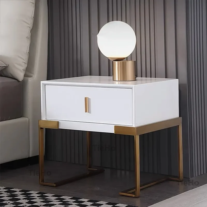 Modern Luxury Bedside Storage Cabinet Bedside Table Outdoor Furniture Side Nightstand MDF White Paint Stainless Steel Legs 
Modern Luxury Bedside Storage Cabinet Bedside Table Outdoor Furniture Side Nightstand MDF White Paint Stainless Steel Legs